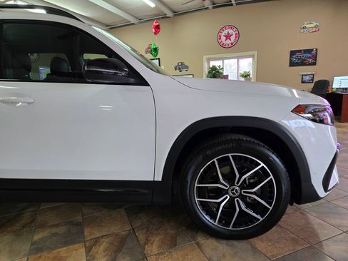 Used 2023 Mercedes-Benz EQB 350 4MATIC SUV image 12