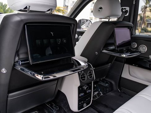 New 2026 Rolls-Royce Cullinan AWD/4WD image 29