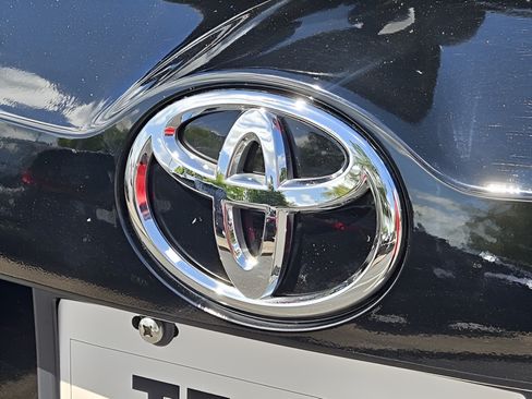 Used 2014 Toyota RAV4 XLE FWD image 29