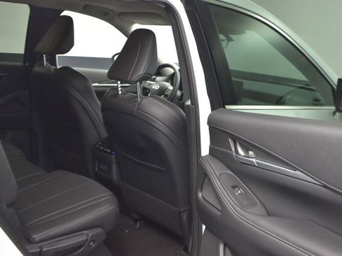 Certified 2026 INFINITI QX60 Pure w/ Cargo Package image 17