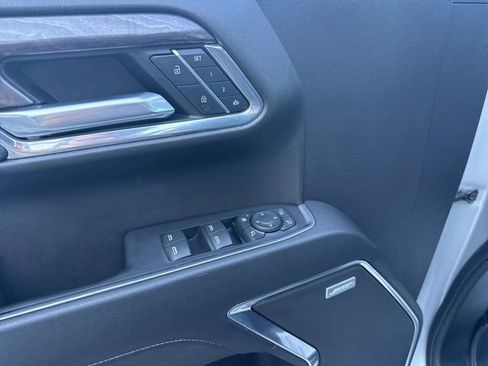 Certified 2022 Chevrolet Silverado 1500 LTZ w/ LTZ Convenience Package II image 18