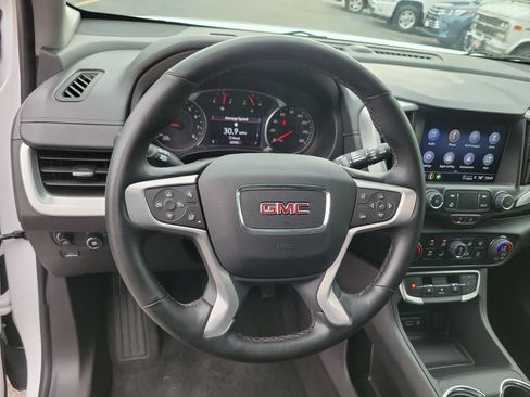 Used 2024 GMC Terrain SLT AWD/4WD image 24