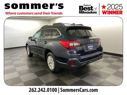 Used 2018 Subaru Outback 2.5i Premium AWD/4WD image 3