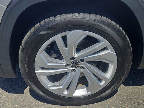 Used 2021 Volkswagen Atlas SE w/ Panoramic Sunroof Package AWD/4WD image 6