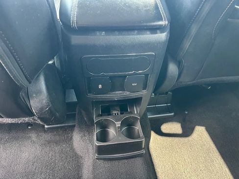 Used 2024 Ford Explorer XLT w/ Equipment Group 202A AWD/4WD image 23