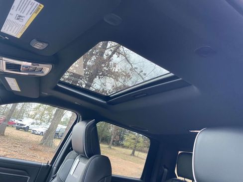 New 2026 RAM 2500 Laramie AWD/4WD image 16