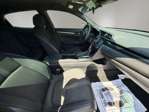 Used 2020 Honda Civic Sport image 11