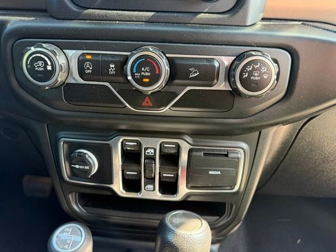 Used 2020 Jeep Wrangler Unlimited Sport S AWD/4WD image 13
