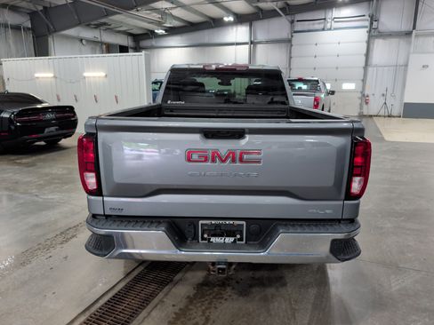 Used 2023 GMC Sierra 1500 SLE AWD/4WD image 4