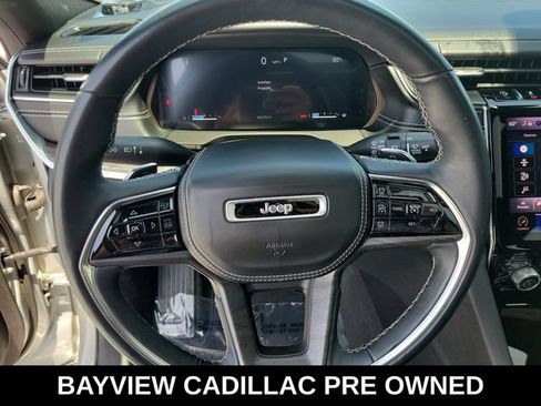 Used 2021 Jeep Grand Cherokee L Overland w/ Luxury Tech Group IV AWD/4WD image 32