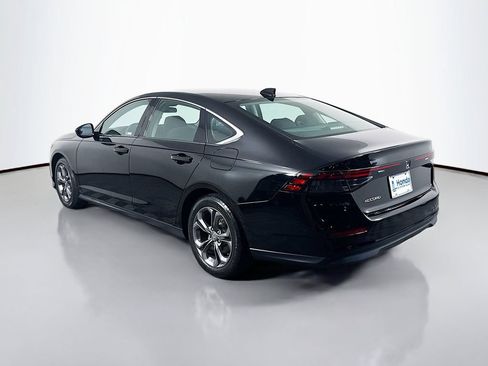 Certified 2023 Honda Accord EX image 5