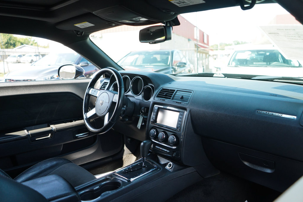 Used 2008 Dodge Challenger SRT8 RWD image 9