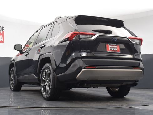 Used 2022 Toyota RAV4 Limited AWD/4WD image 37