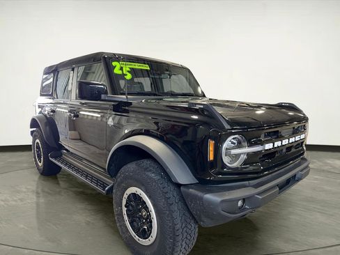 Used 2025 Ford Bronco Outer Banks w/ Sasquatch Package AWD/4WD image 5