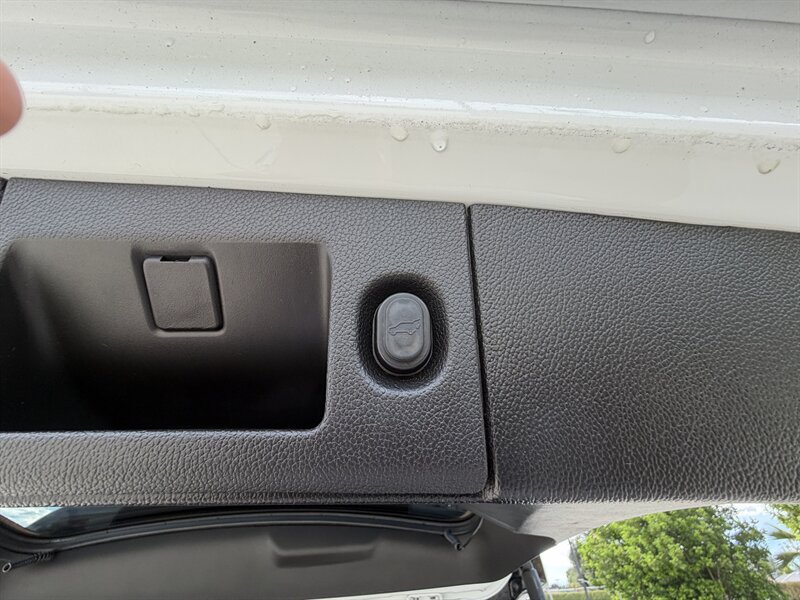 Used 2018 Chevrolet Tahoe LT RWD image 15