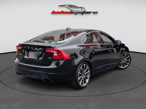 Used 2015 Volvo S60 T5 Premier w/ Convenience Package image 16