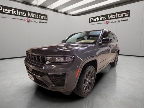 New 2026 Jeep Grand Cherokee L Limited image 1