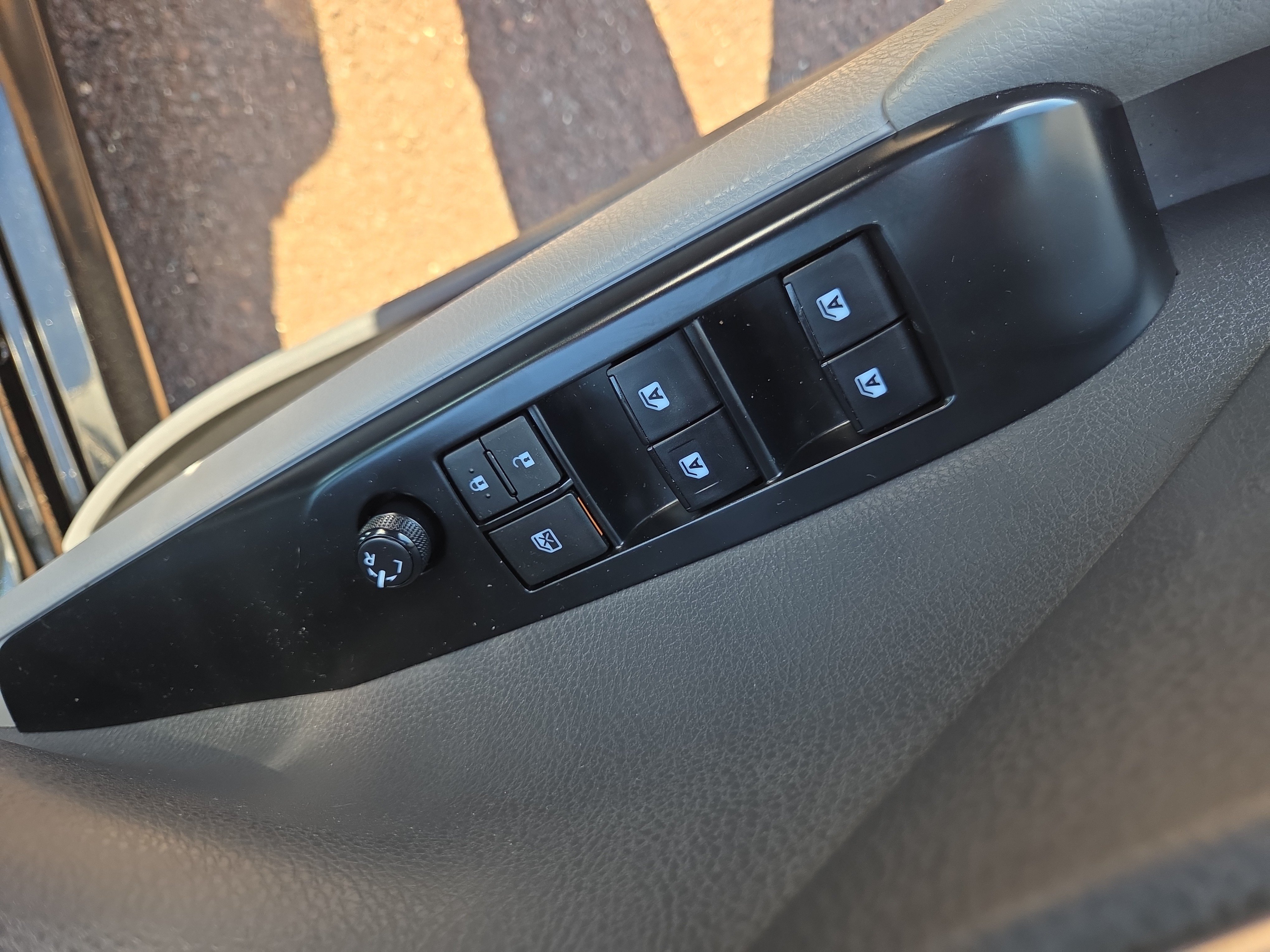 Certified 2020 Toyota Camry LE FWD image 31