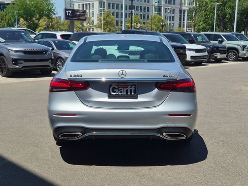Used 2023 Mercedes-Benz E 350 4MATIC Sedan image 4