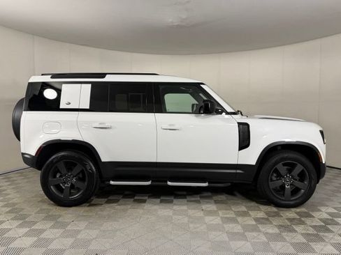 Used 2023 Land Rover Defender 110 S AWD/4WD image 13