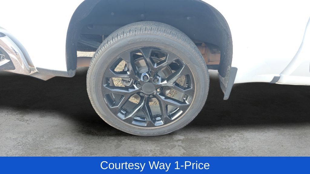 Used 2022 Chevrolet Silverado 1500 LT RWD image 12