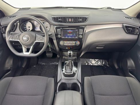 Used 2021 Nissan Rogue Sport S image 11