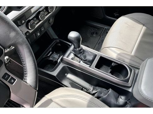 Used 2023 Toyota Tacoma SR5 w/ Technology Package AWD/4WD image 17