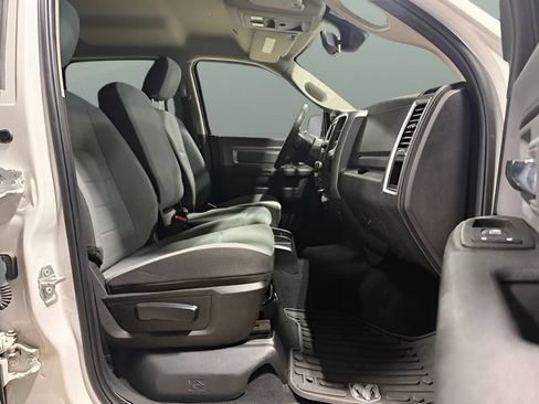 Used 2022 RAM 1500 Classic SLT w/ Protection Group AWD/4WD image 17