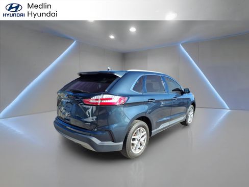 Used 2023 Ford Edge SEL image 3