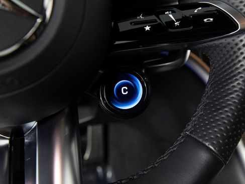 Used 2024 Mercedes-Benz AMG GT 43 image 19