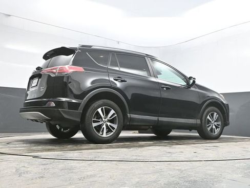 Used 2017 Toyota RAV4 XLE image 30