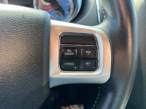 Used 2014 Dodge Grand Caravan SXT w/ UConnect Hands-Free Group FWD image 17