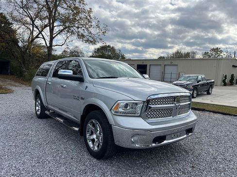 Used 2013 RAM 1500 Laramie w/ Convenience Group image 9