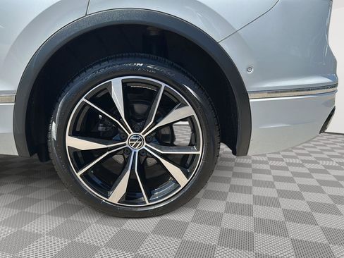 Used 2023 Volkswagen Tiguan SEL R-Line AWD/4WD image 10