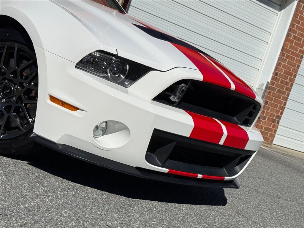 Used 2013 Ford Mustang Shelby GT500 RWD image 32