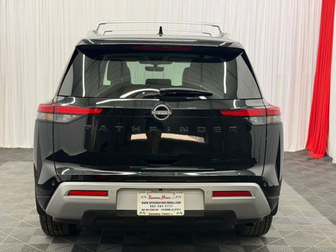 Used 2023 Nissan Pathfinder SL w/ Lighting Package (N92) AWD/4WD image 11