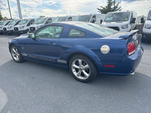 Used 2006 Ford Mustang GT RWD image 3