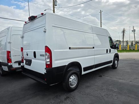 Used 2023 RAM ProMaster 2500 image 6