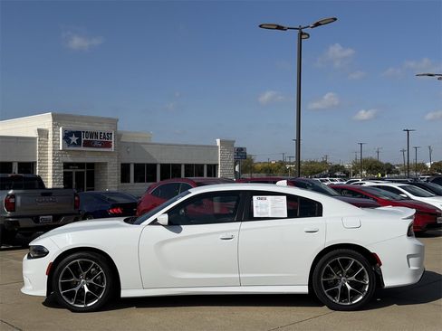 Used 2022 Dodge Charger GT image 3