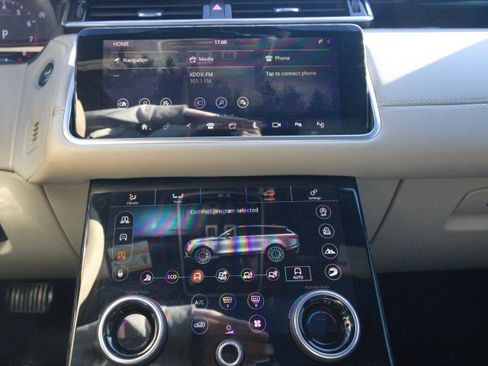 Used 2019 Land Rover Range Rover Velar R-Dynamic HSE AWD/4WD image 22