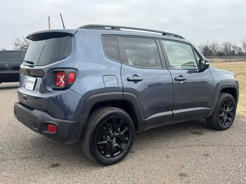 Used 2022 Jeep Renegade Altitude image 6