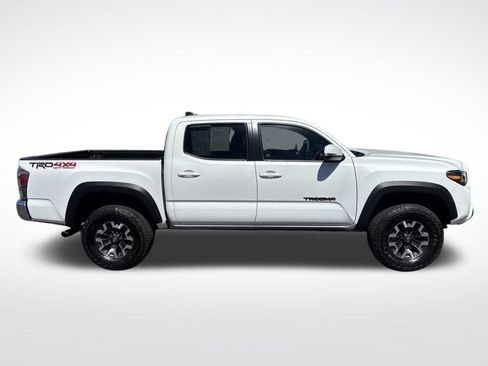 Used 2023 Toyota Tacoma TRD Off-Road w/ Black Out Package (TMS) AWD/4WD image 8