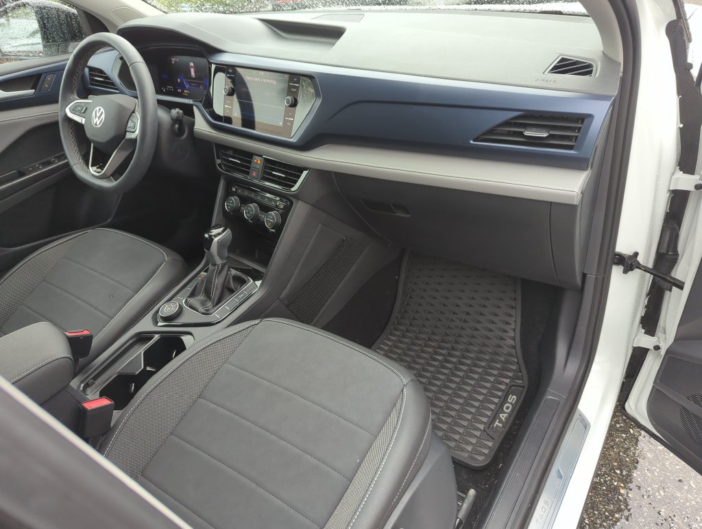 Used 2024 Volkswagen Taos SE AWD/4WD image 22