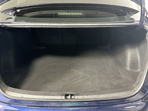 Used 2022 Toyota Corolla SE w/ SE Premium Package image 16
