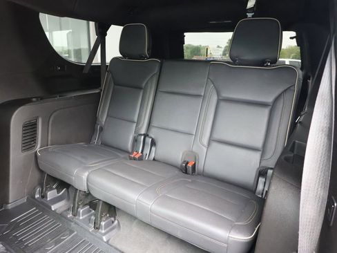 Used 2021 GMC Yukon XL SLT w/ SLT Premium Package AWD/4WD image 30