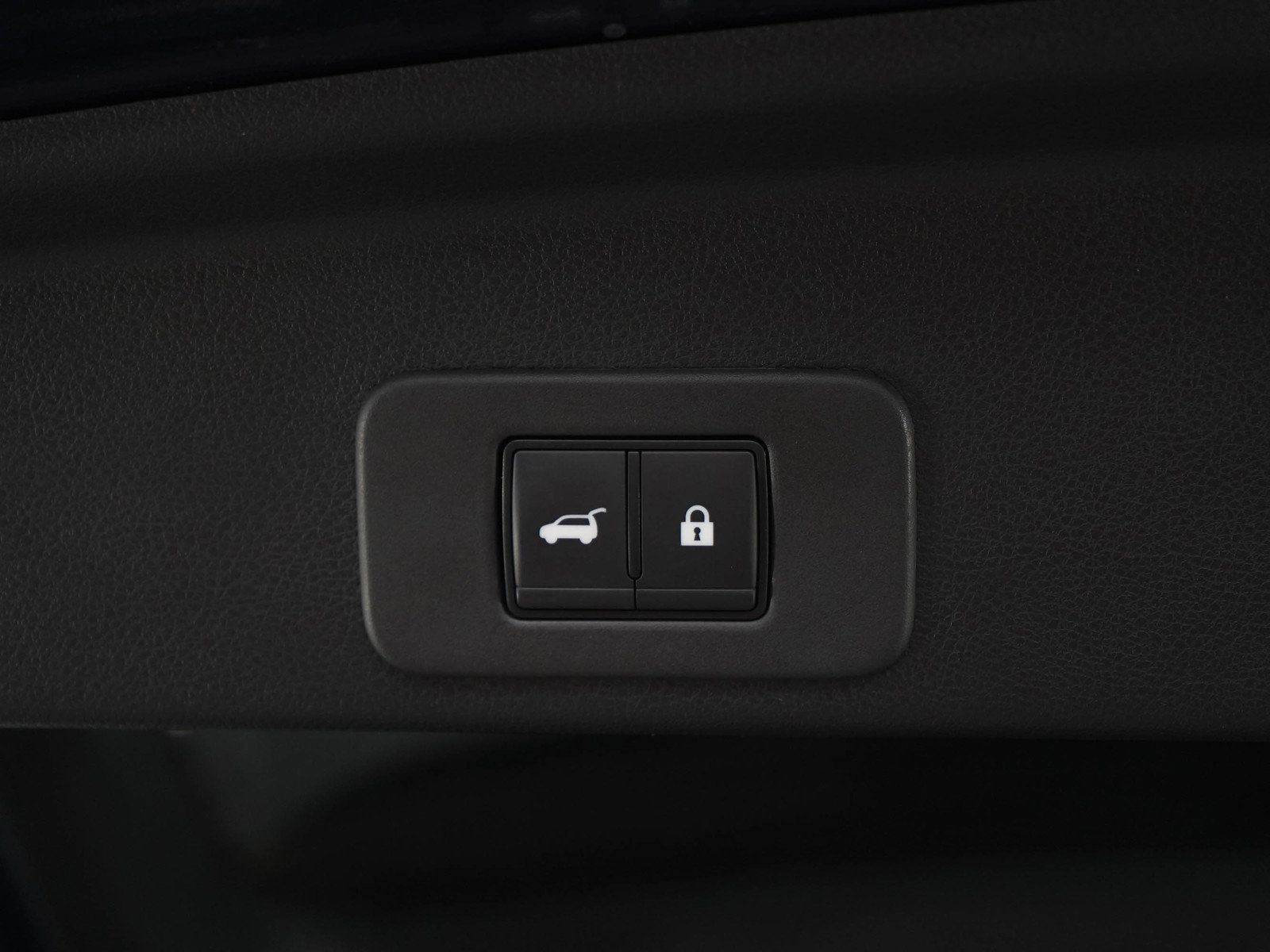 Used 2025 Nissan Murano SV AWD/4WD image 17