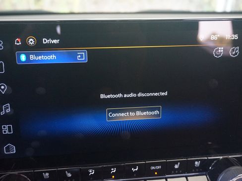 Used 2025 Chevrolet Colorado ZR2 w/ Midnight Edition image 29