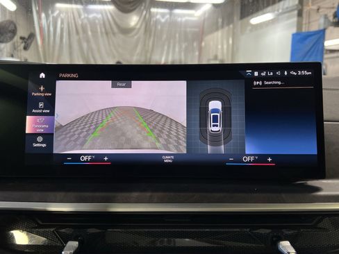 Used 2023 BMW X7 xDrive40i AWD/4WD image 19