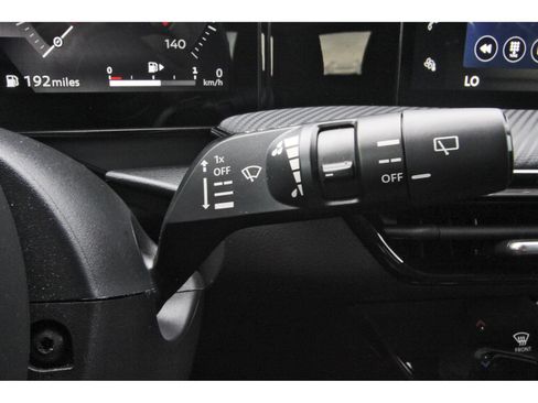 Certified 2025 Nissan Kicks SR AWD/4WD image 22