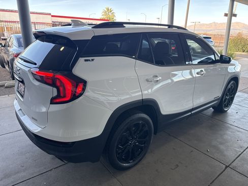 Used 2020 GMC Terrain SLT w/ Preferred Package image 4